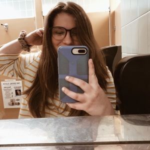 Meet your Posher, Anna